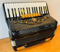 /album/galeria-de-fotos-scandalli-80-baixos1/565106410-3751801474955030-81019263324640886-n-jpg/