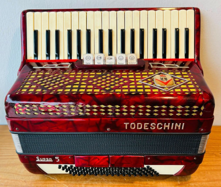 Todeschini 80 baixos(EM BREVE PARA VENDA)