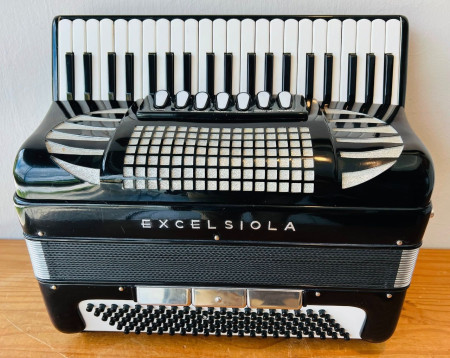 Excelsiola 120 baixos (R$13.000,00)