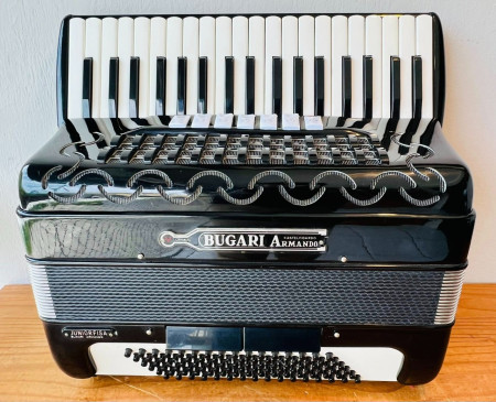 Bugari 96 baixos (R$9.500,00)